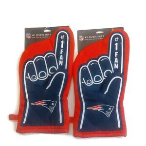 Lot of 2 New England Patriots Oven Mitt For Grills Ovens BBQ Parties Tailgate